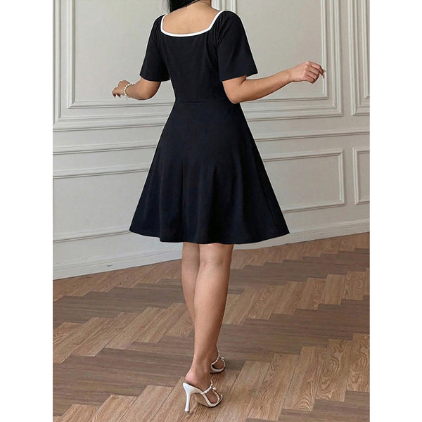 Plus Size Black Square-Neck Bow A-Line Dress for Evening Wear